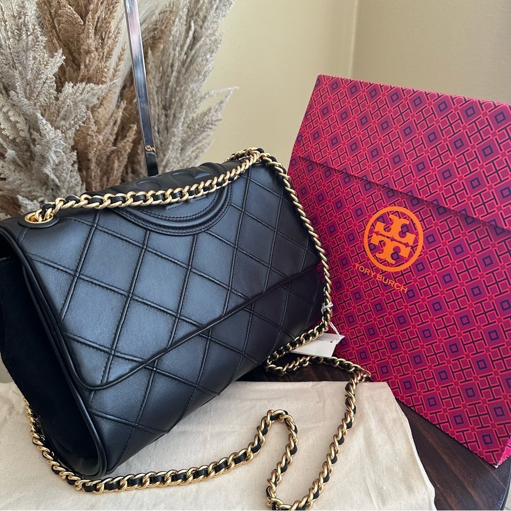 Tory Burch Elegant Black Leather Fleming Soft Convertible Shoulder Bag - Picture 15 of 16